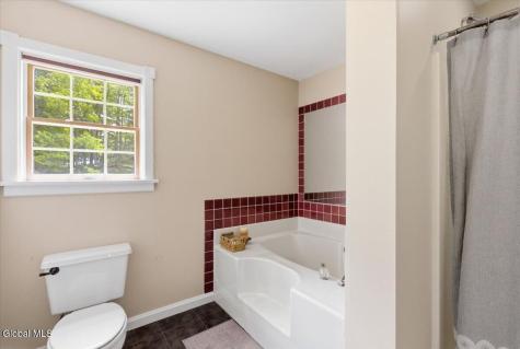 292 Mammoth Spring Road Rensselaer NY 12144
