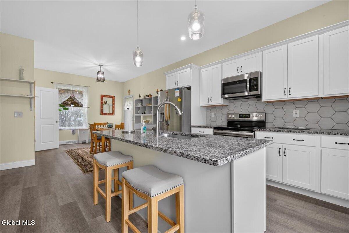 37 Ray Street Niskayuna NY 12309