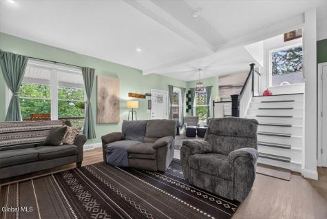 37 Ray Street Niskayuna NY 12309