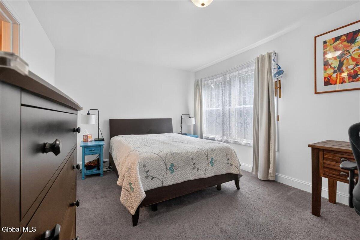37 Ray Street Niskayuna NY 12309