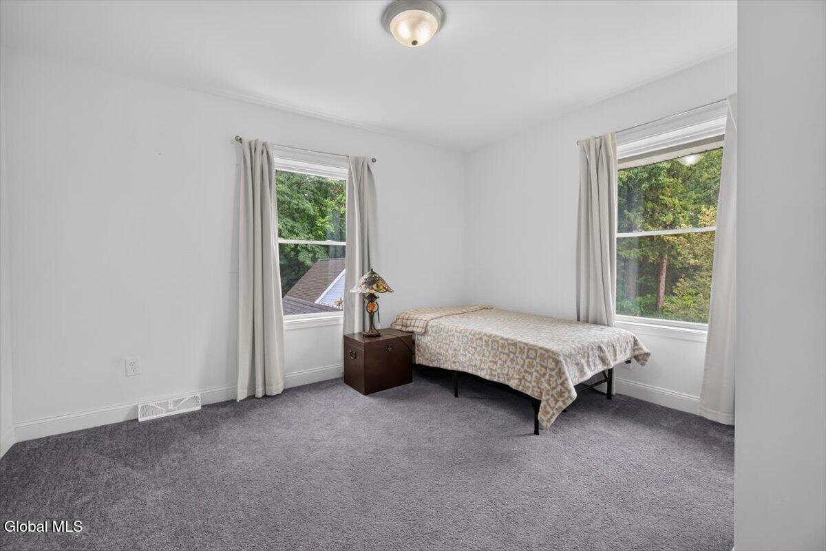 37 Ray Street Niskayuna NY 12309