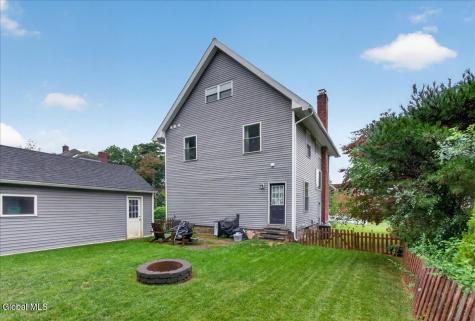 37 Ray Street Niskayuna NY 12309