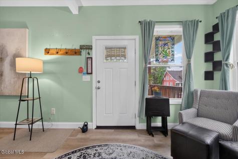 37 Ray Street Niskayuna NY 12309