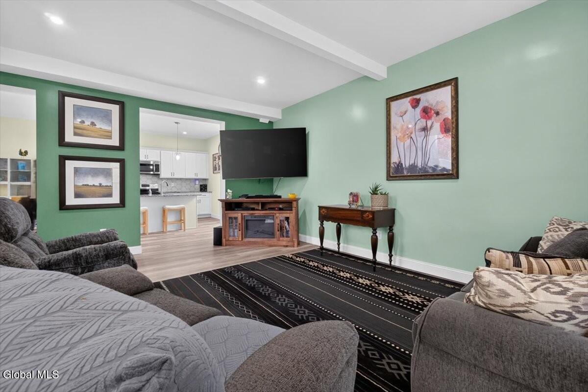 37 Ray Street Niskayuna NY 12309