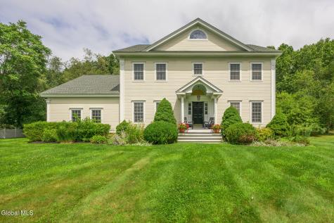 19 Presidential Drive Kinderhook NY 12106