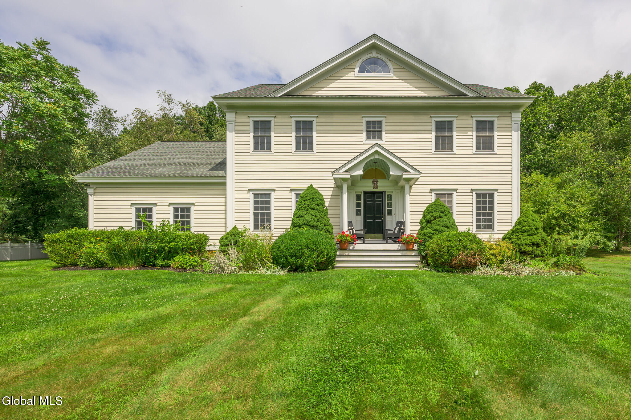 19 Presidential Drive Kinderhook NY 12106