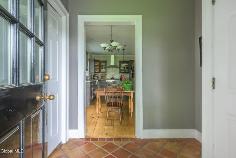 19 Presidential Drive Kinderhook NY 12106