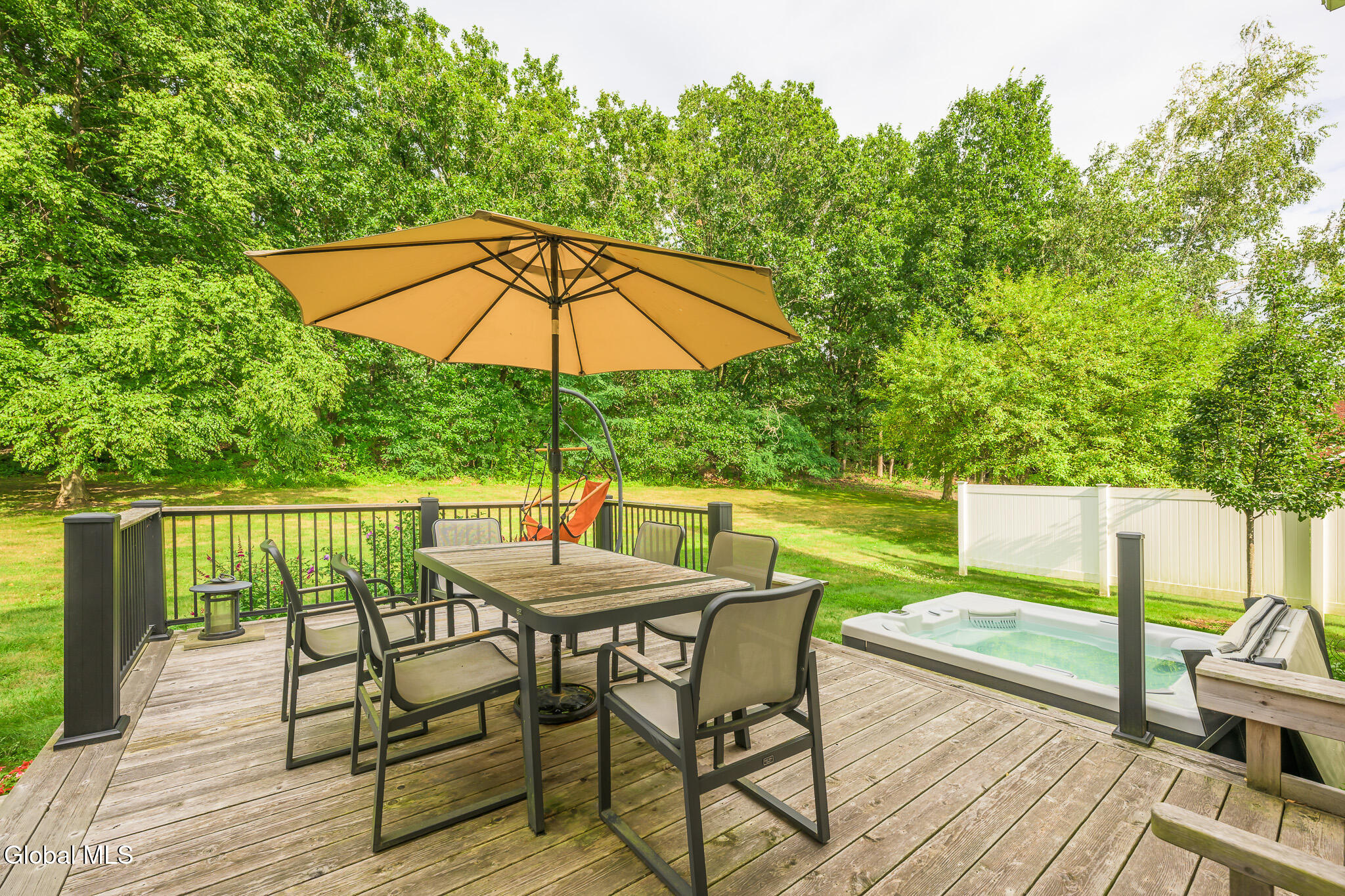 19 Presidential Drive Kinderhook NY 12106
