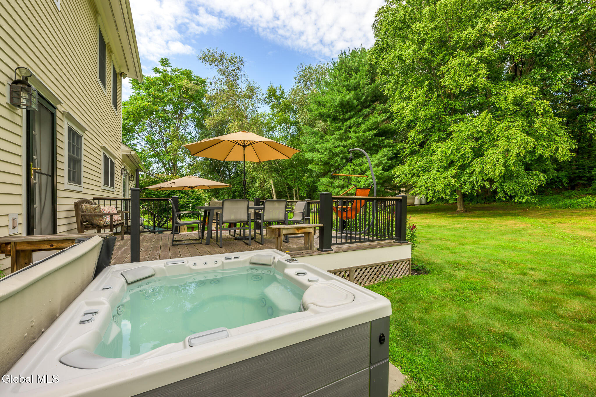 19 Presidential Drive Kinderhook NY 12106