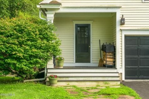 19 Presidential Drive Kinderhook NY 12106
