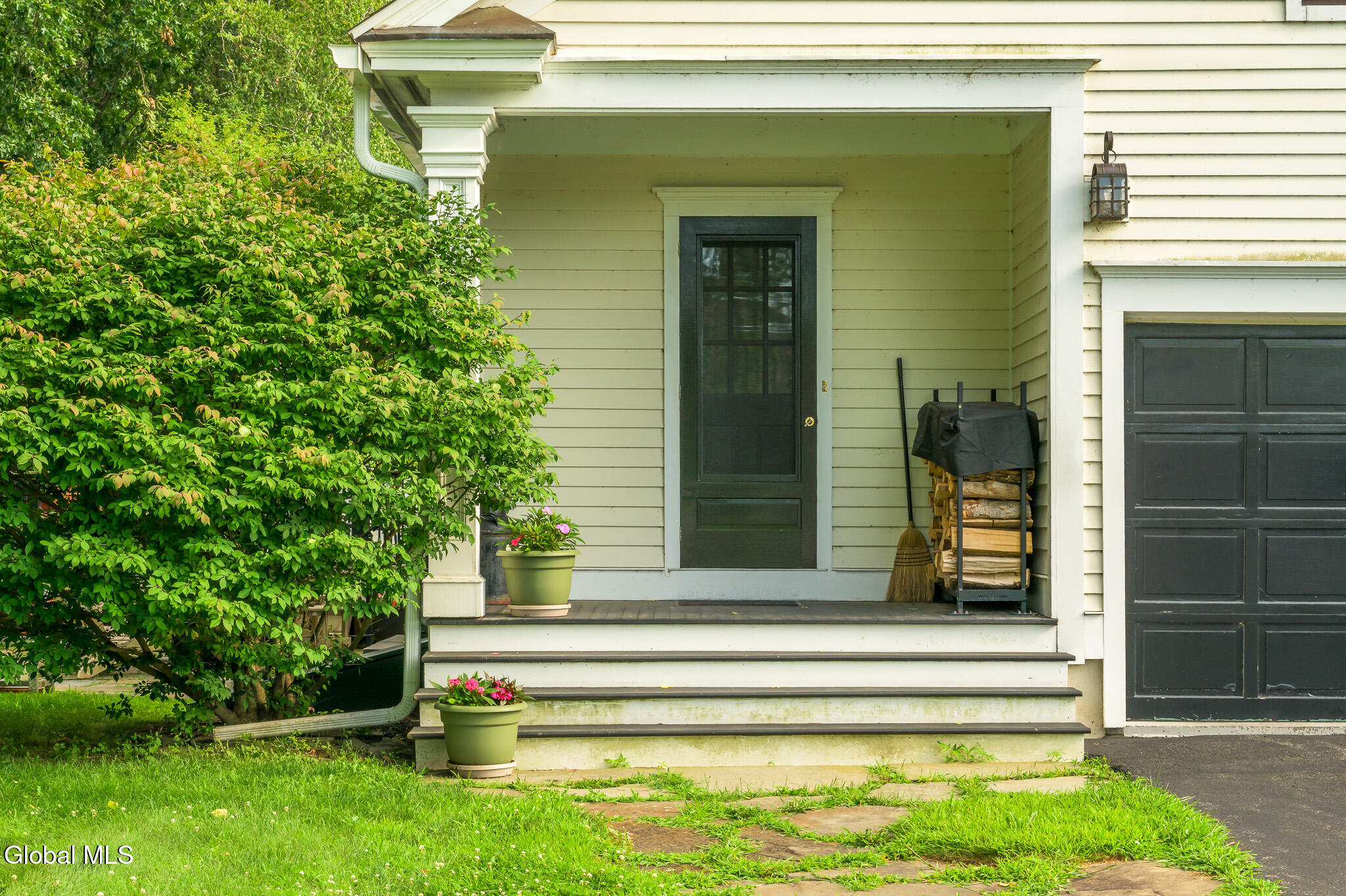 19 Presidential Drive Kinderhook NY 12106