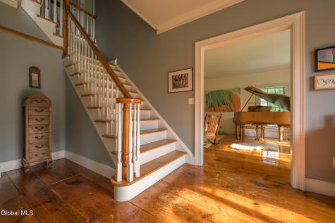 19 Presidential Drive Kinderhook NY 12106