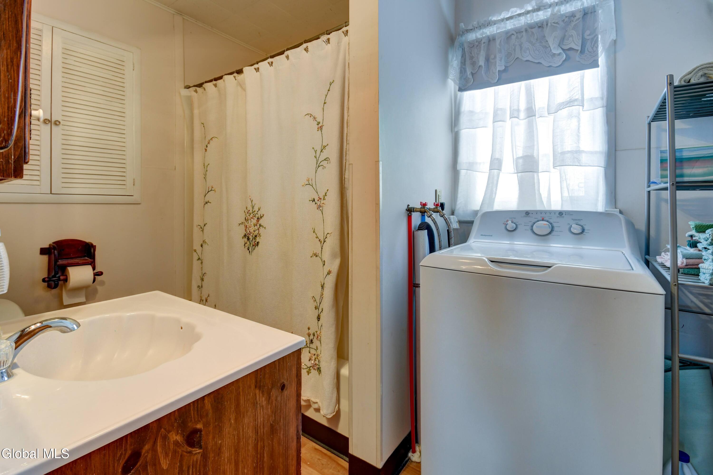 124 Auriesville Road Fultonville NY 12072