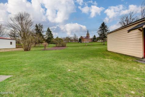124 Auriesville Road Fultonville NY 12072