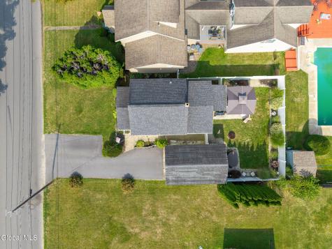 113 Chapel Place Amsterdam NY 12010