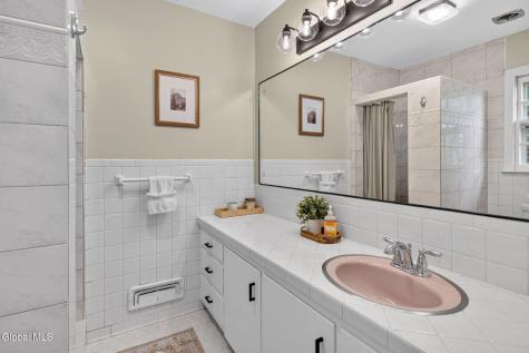 1376 Ruffner Court Niskayuna NY 12309