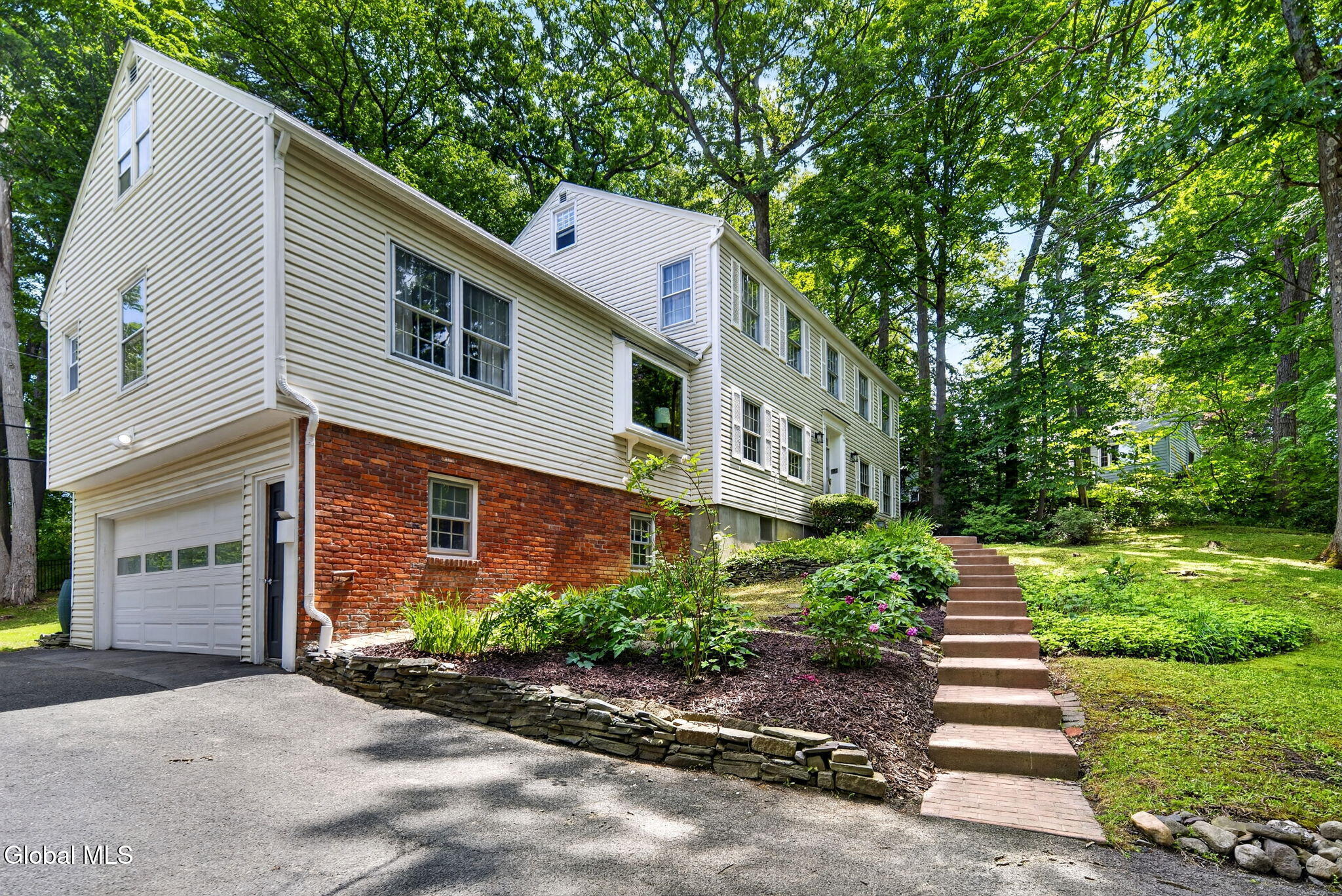 1376 Ruffner Court Niskayuna NY 12309