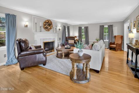 1376 Ruffner Court Niskayuna NY 12309