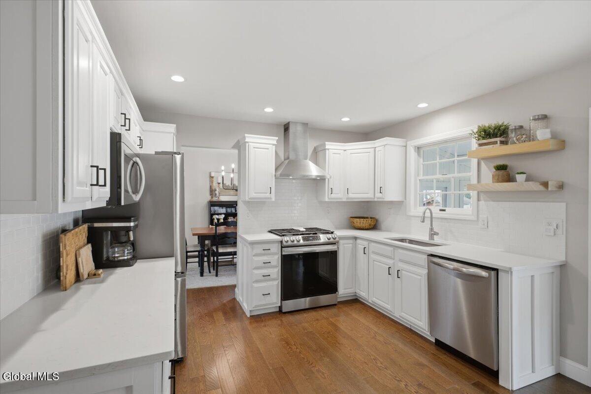 16 Oak Tree Circle Queensbury NY 12804