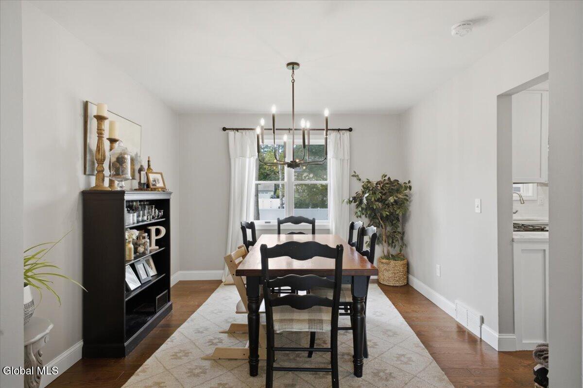 16 Oak Tree Circle Queensbury NY 12804