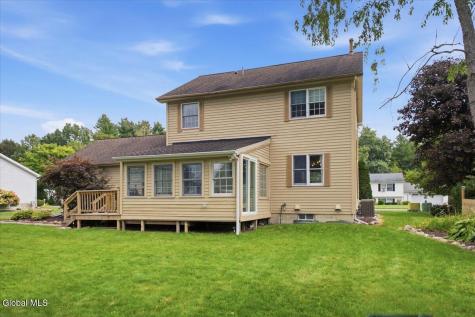 16 Oak Tree Circle Queensbury NY 12804