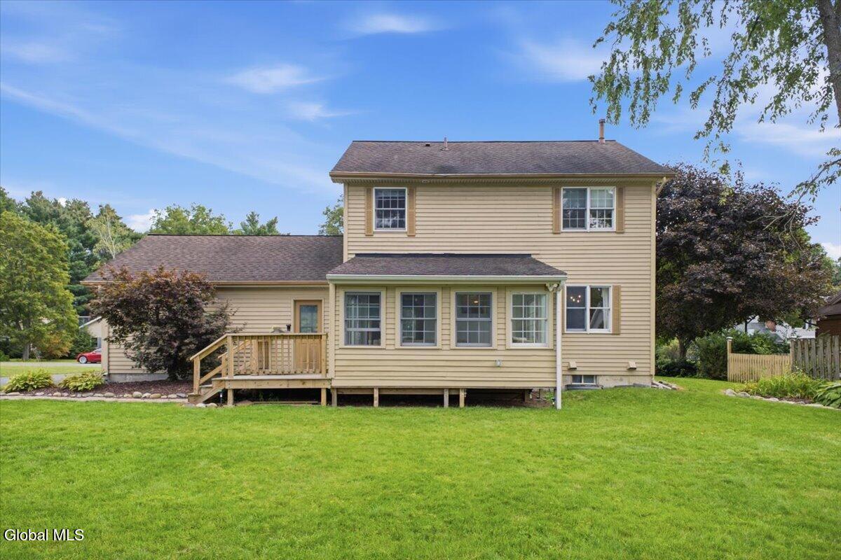 16 Oak Tree Circle Queensbury NY 12804