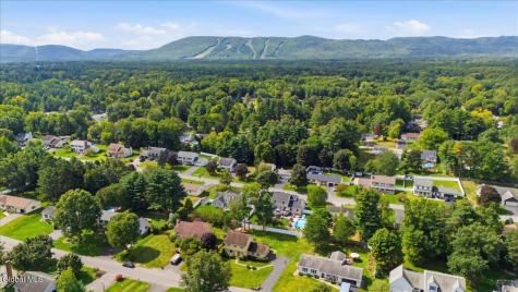 16 Oak Tree Circle Queensbury NY 12804