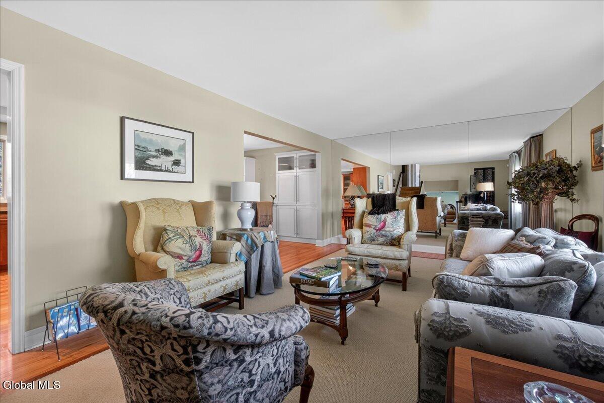1081 Manas Drive Schenectady NY 12303