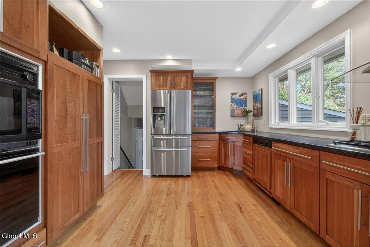 1081 Manas Drive Schenectady NY 12303