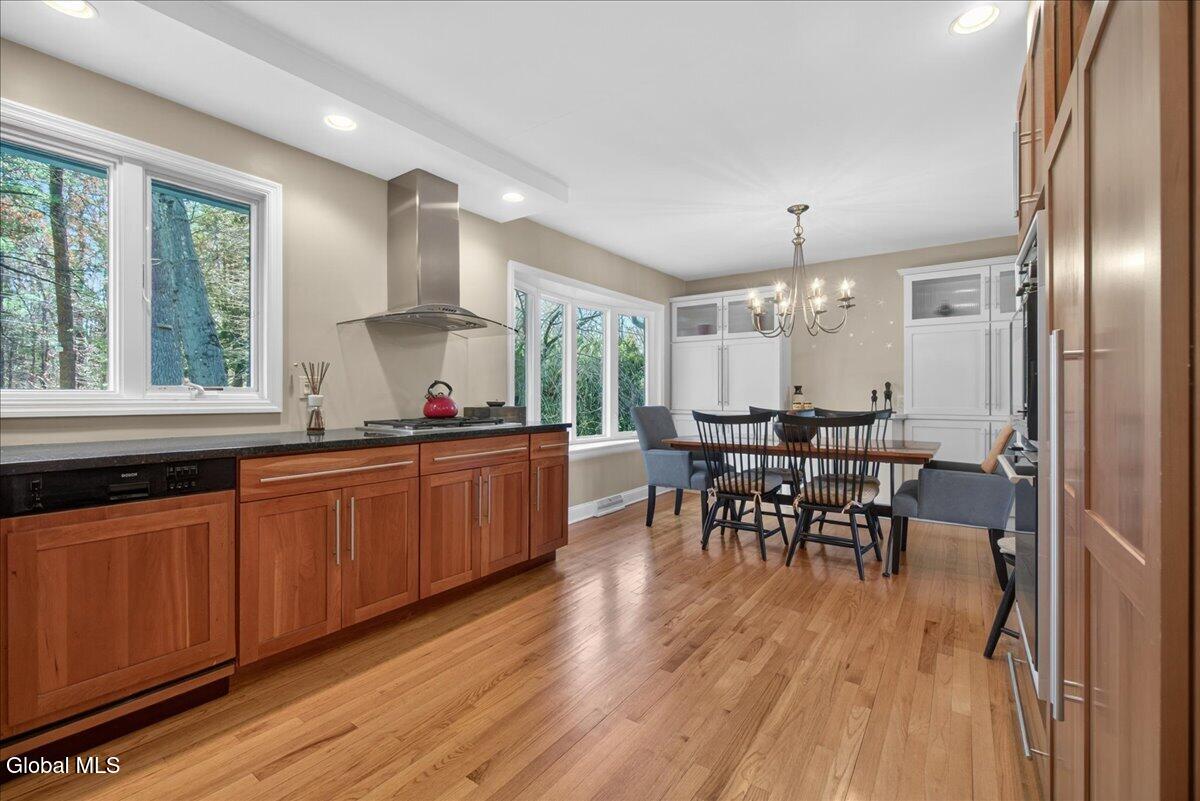 1081 Manas Drive Schenectady NY 12303