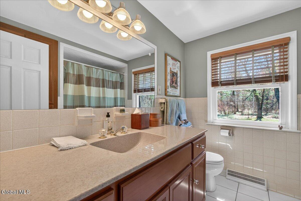 1081 Manas Drive Schenectady NY 12303
