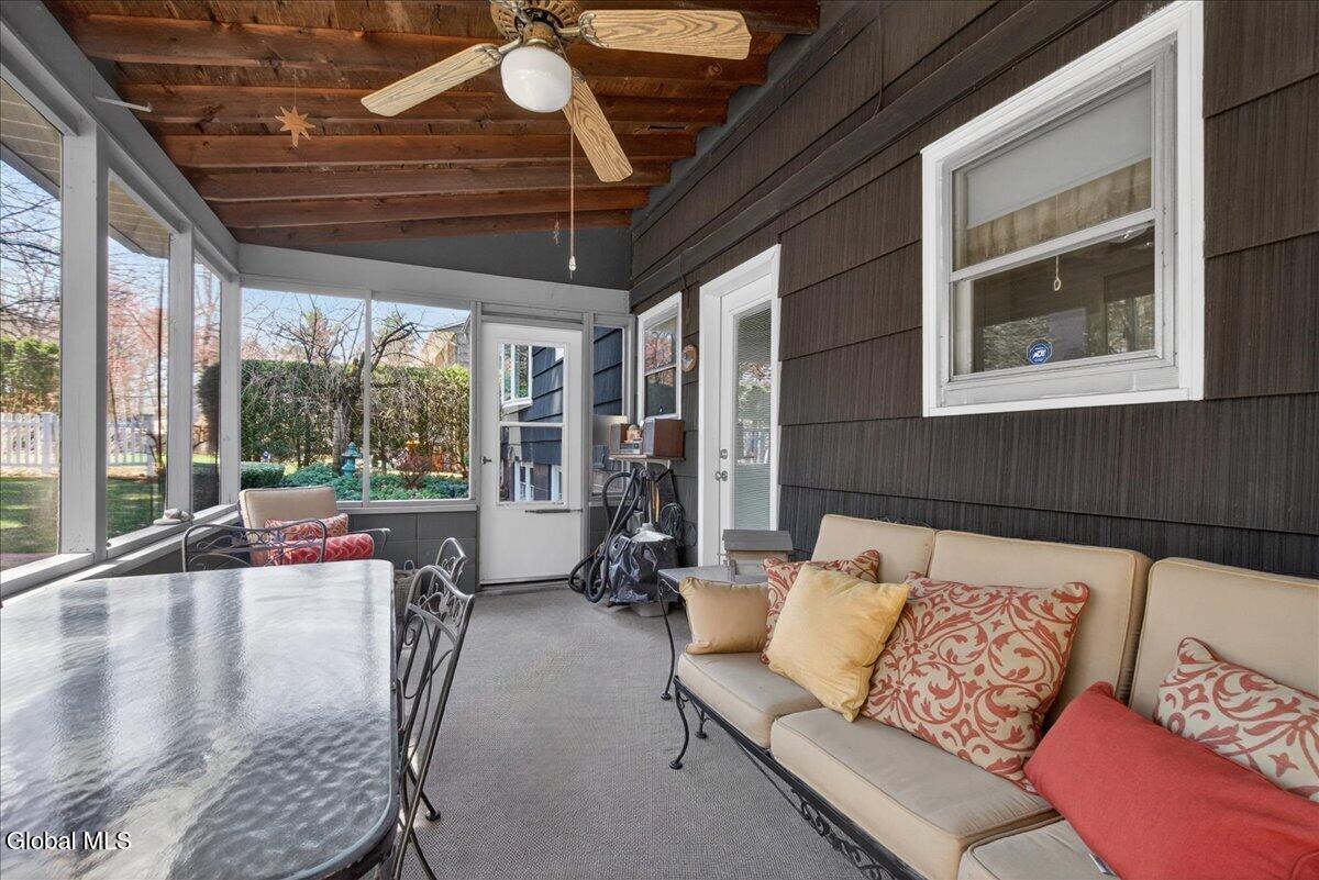 1081 Manas Drive Schenectady NY 12303