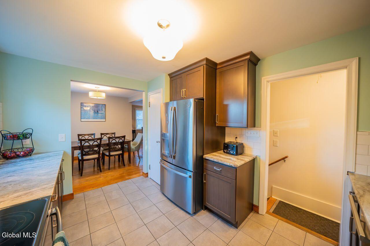 9 Veeder Drive Albany NY 12205