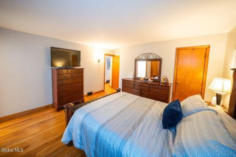 9 Veeder Drive Albany NY 12205