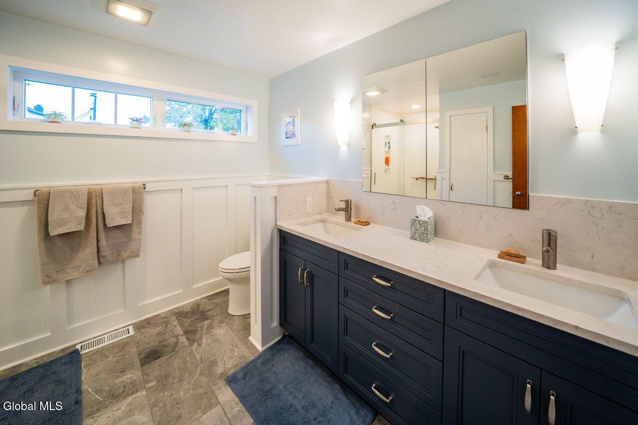 9 Veeder Drive Albany NY 12205