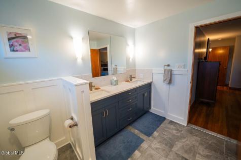 9 Veeder Drive Albany NY 12205