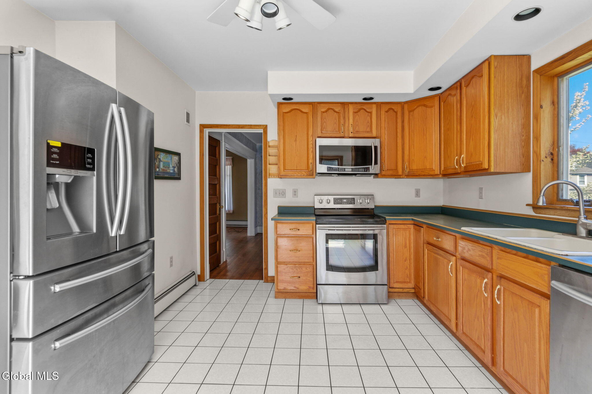 418 Plymouth Avenue Schenectady NY 12308