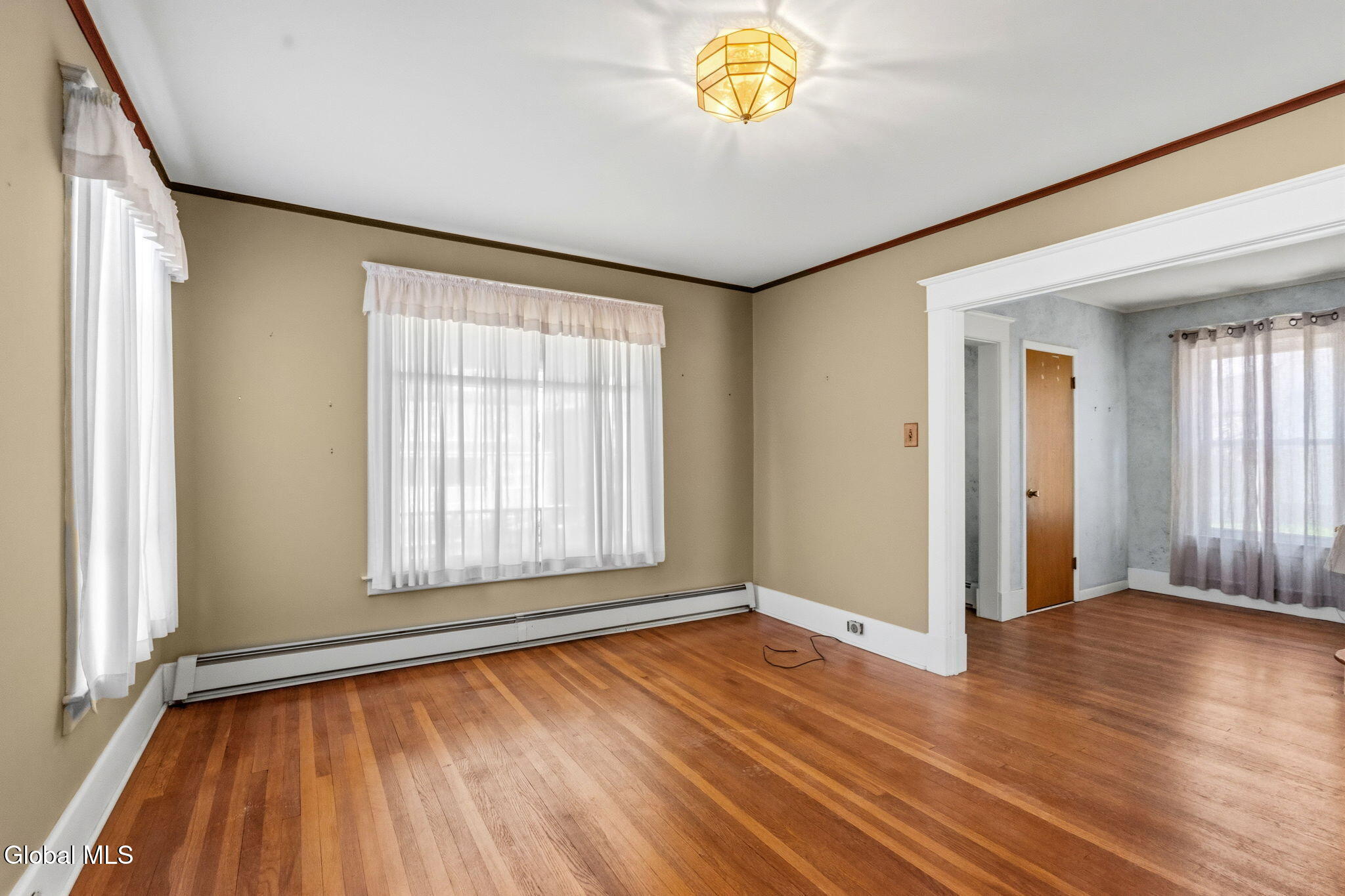 418 Plymouth Avenue Schenectady NY 12308