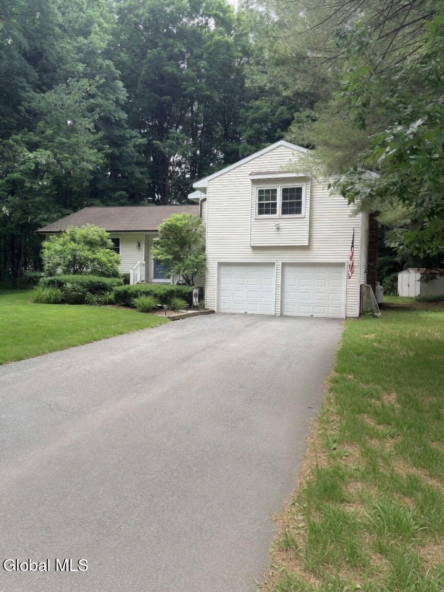 4 Woodlake Drive Gansevoort NY 12831