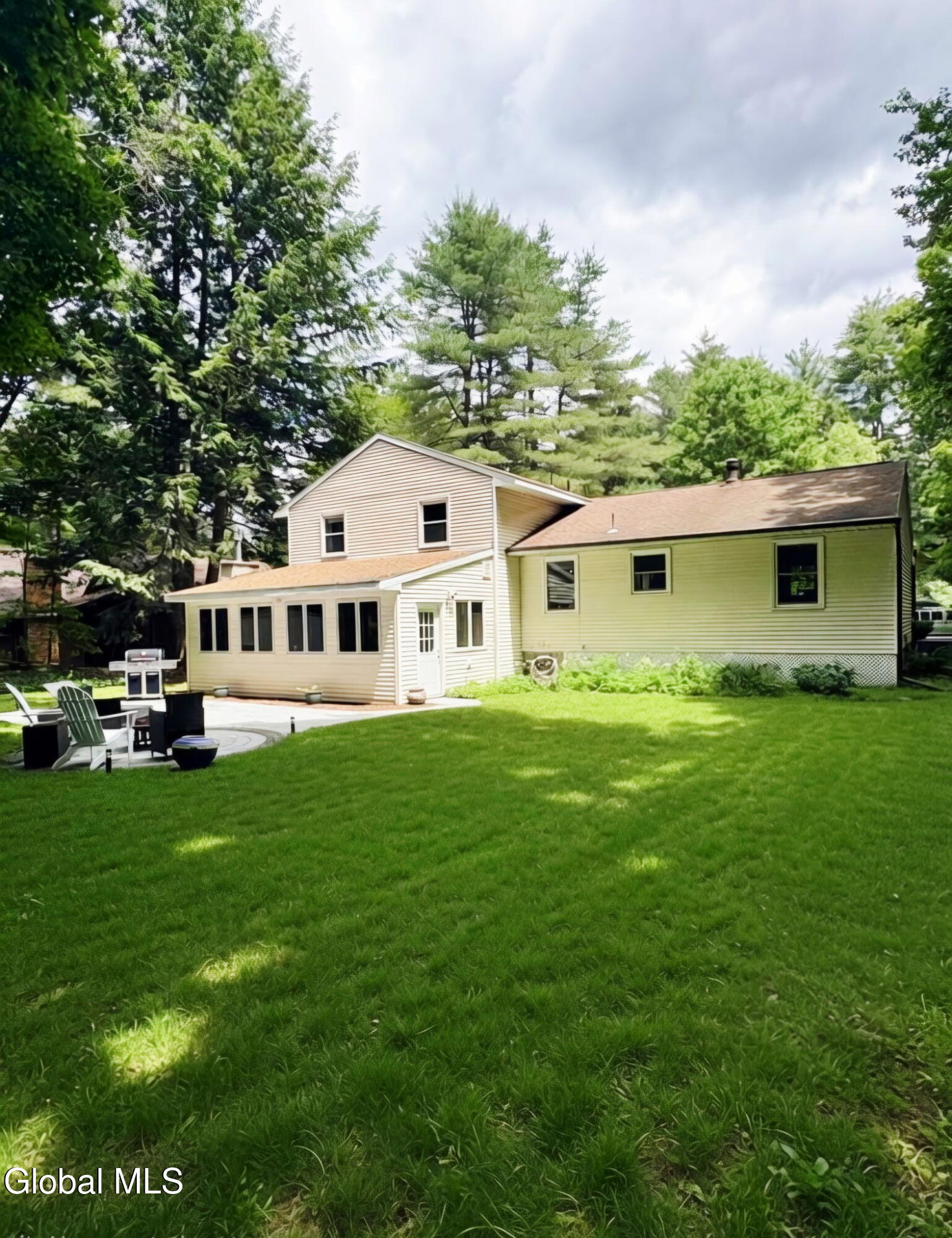 4 Woodlake Drive Gansevoort NY 12831