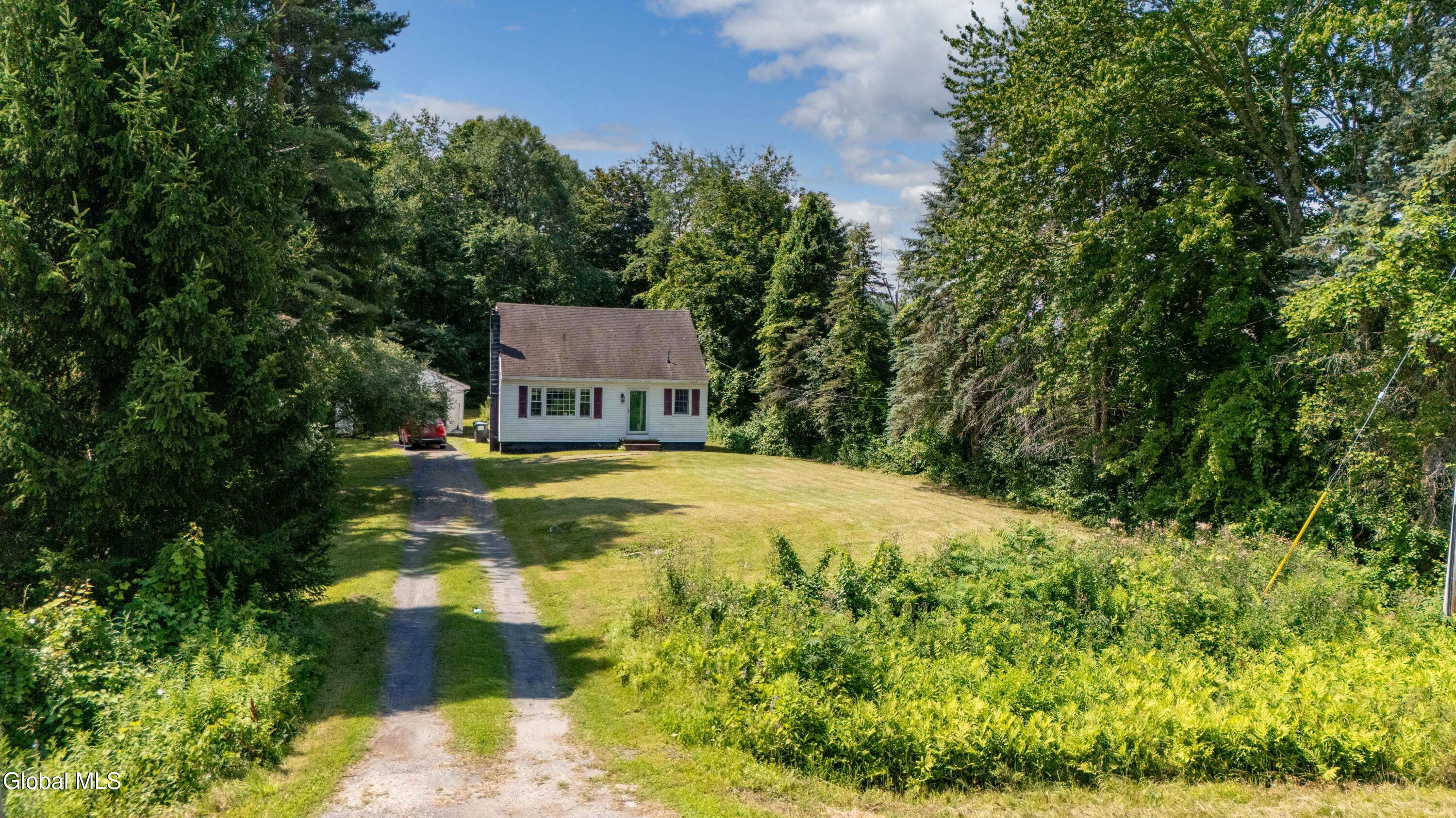 1821 W Glenville Road Amsterdam NY 12010