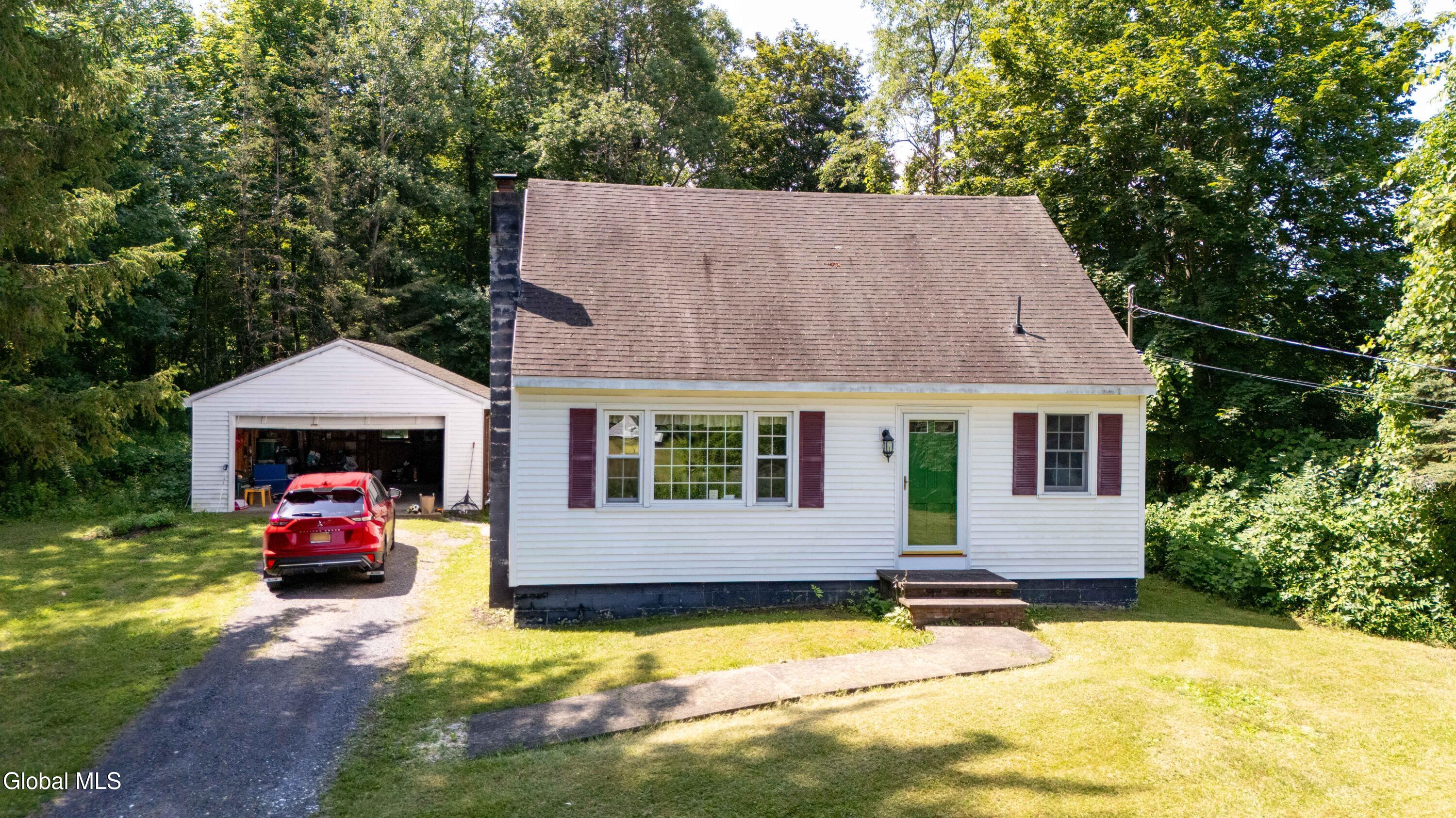 1821 W Glenville Road Amsterdam NY 12010