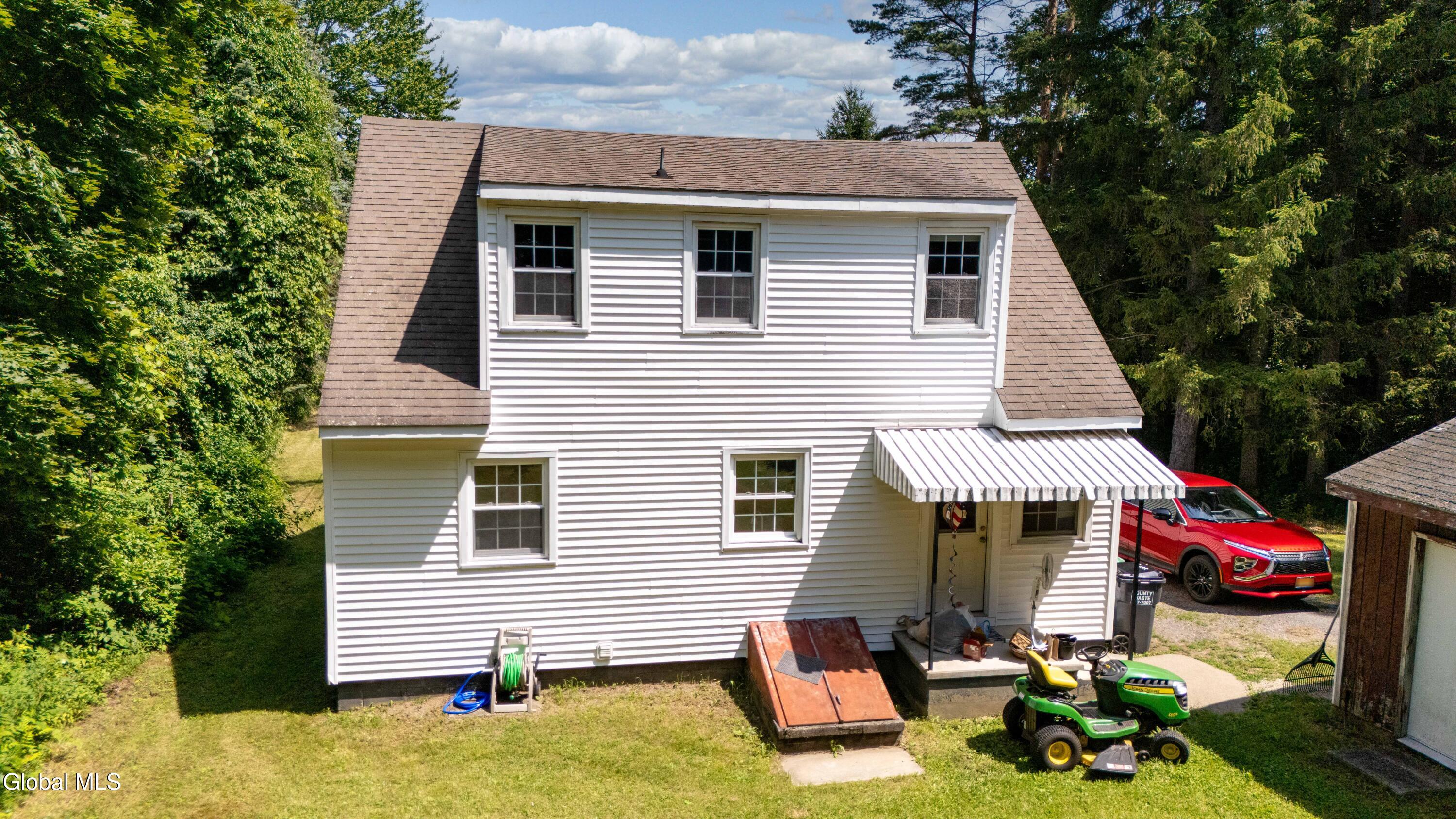 1821 W Glenville Road Amsterdam NY 12010