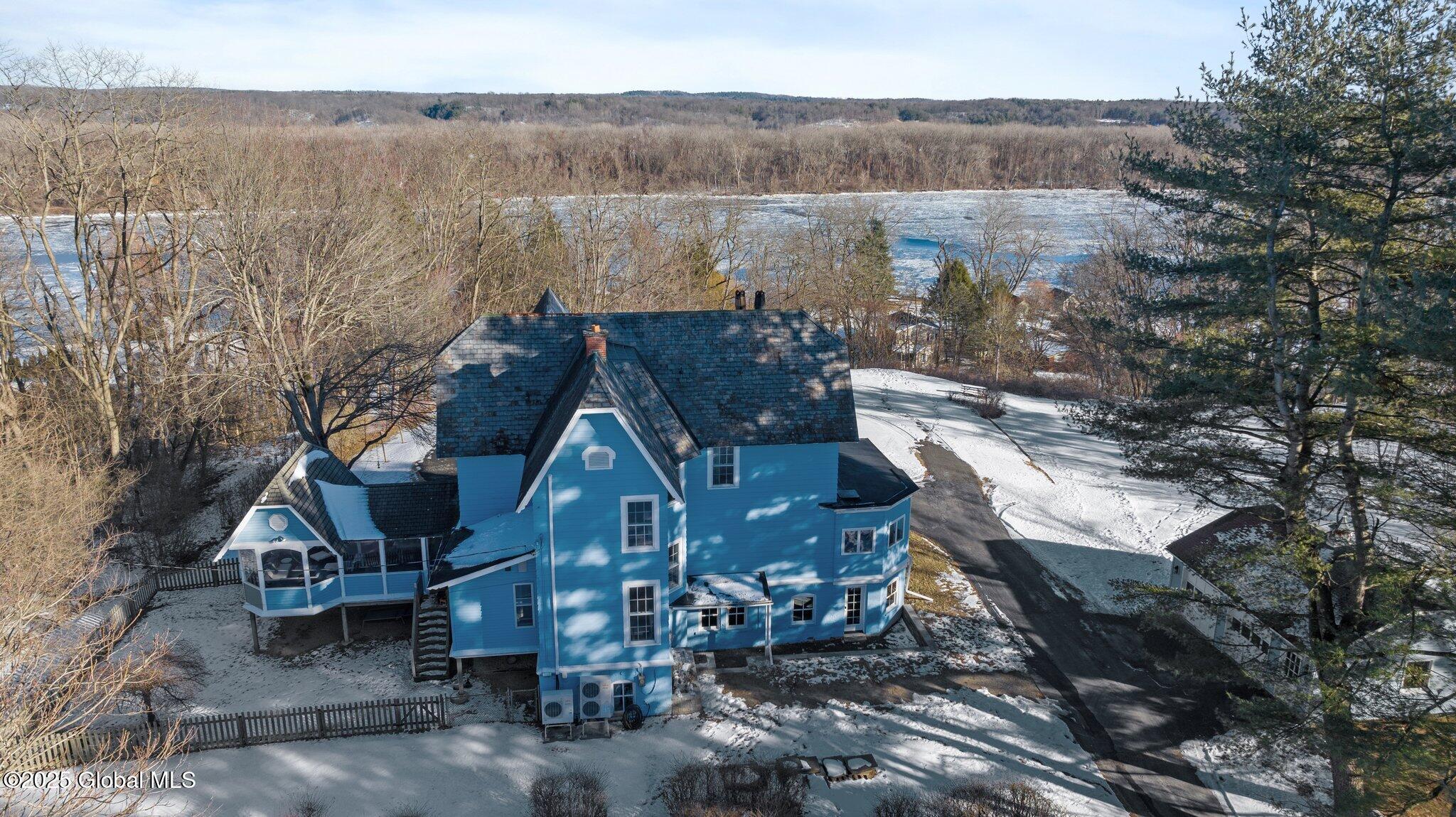 111 Read Road Glenmont NY 12077