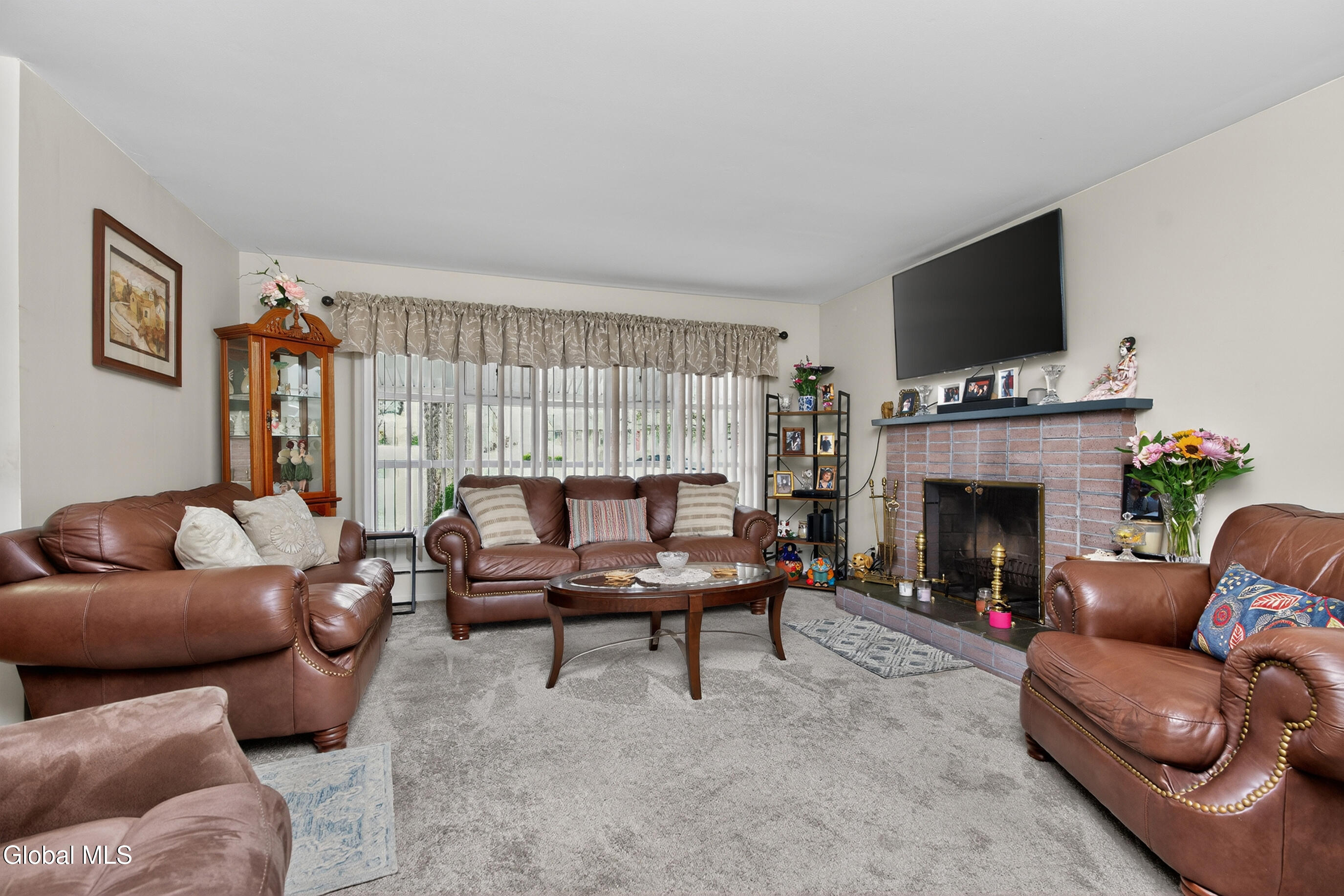 6 Nicholas Drive Albany NY 12205