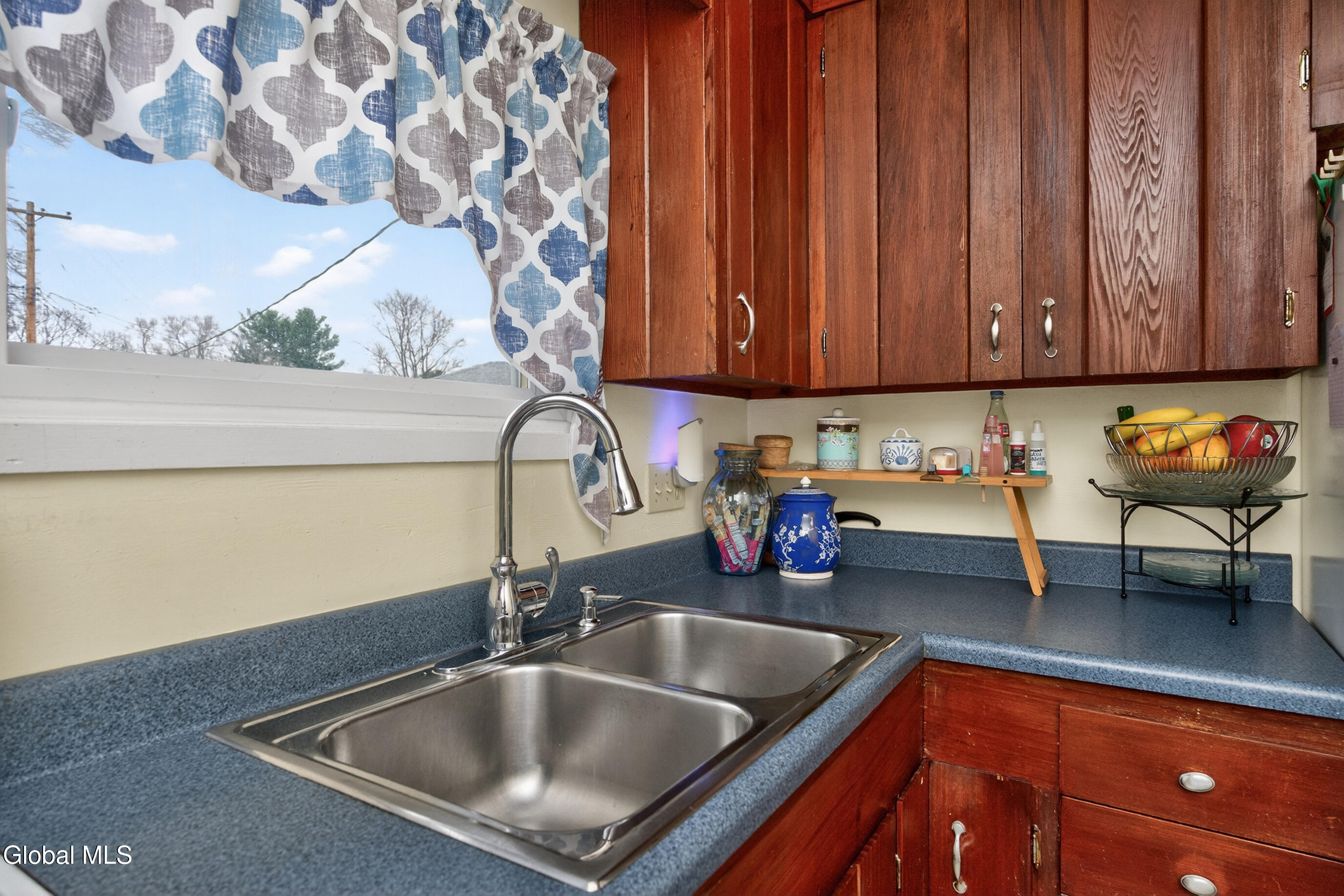 6 Nicholas Drive Albany NY 12205