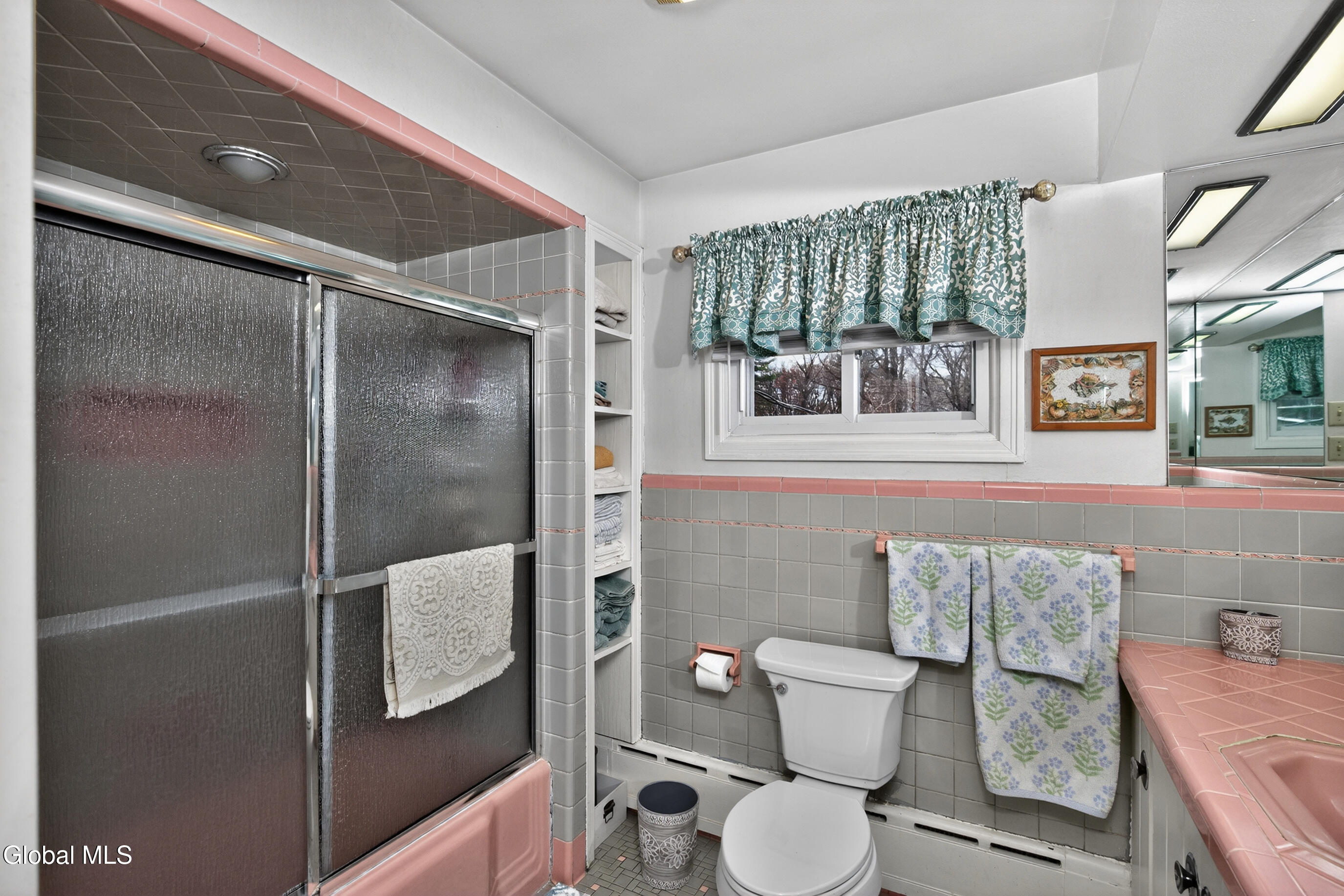 6 Nicholas Drive Albany NY 12205