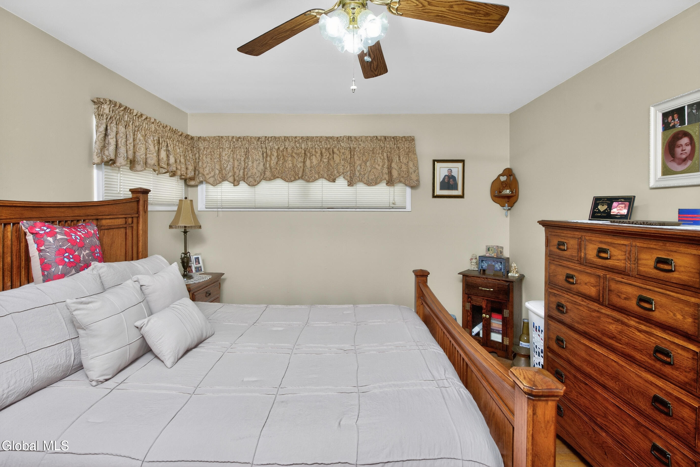 6 Nicholas Drive Albany NY 12205