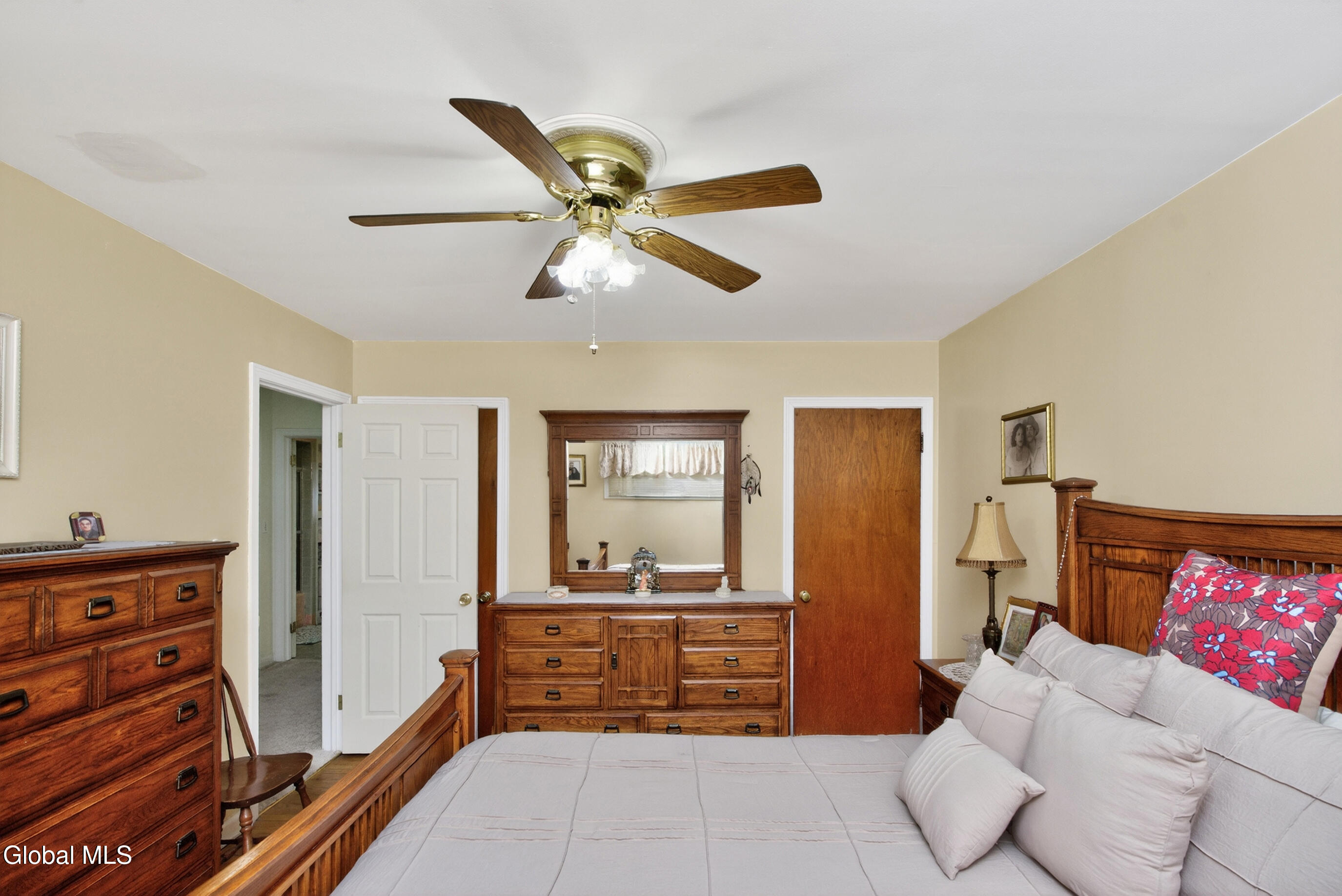 6 Nicholas Drive Albany NY 12205