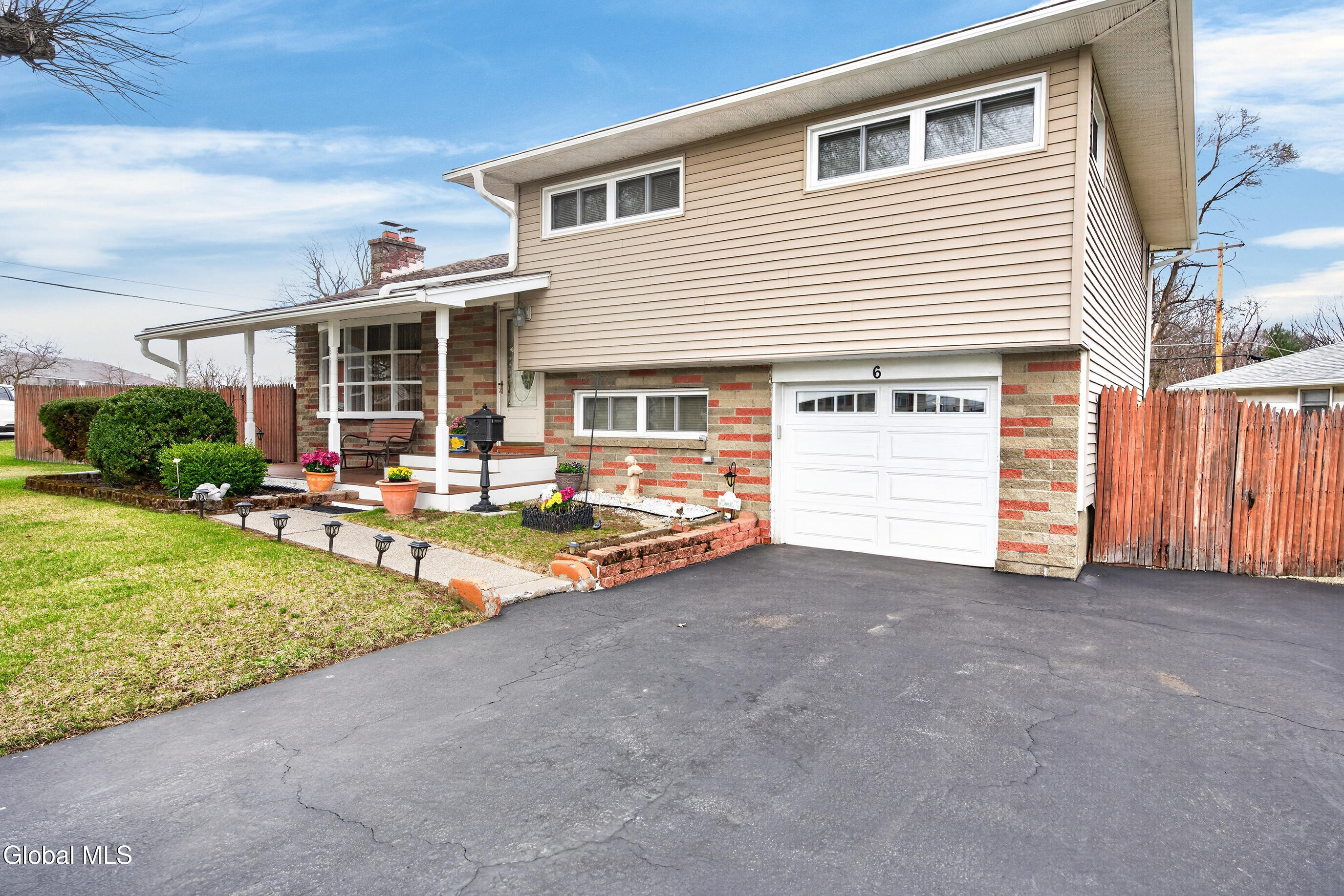 6 Nicholas Drive Albany NY 12205